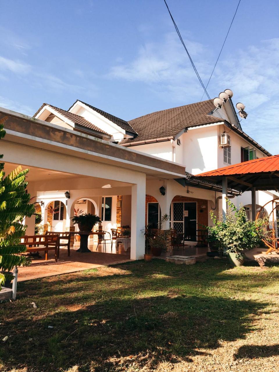 Sura Inn Dungun Extérieur photo