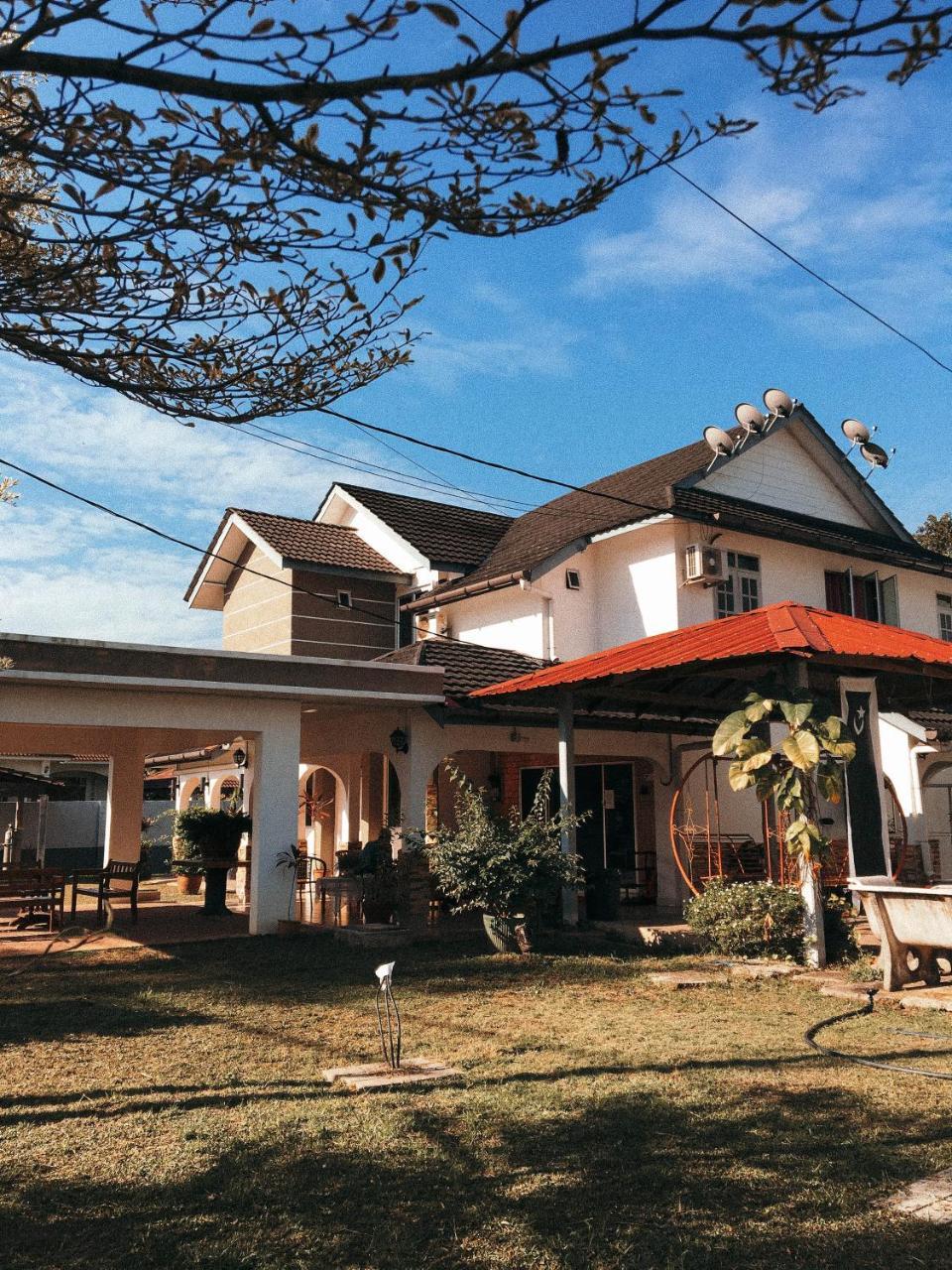 Sura Inn Dungun Extérieur photo